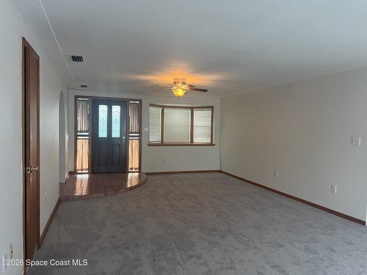129 Martin St - Photo 6 of 15