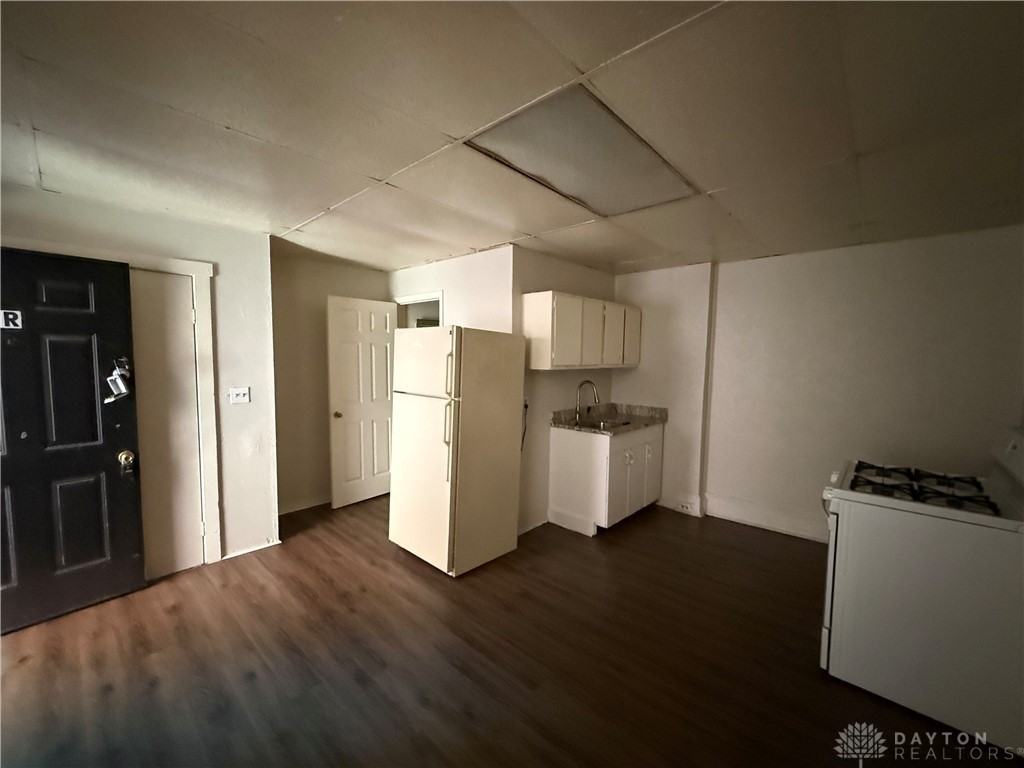 813 State Ave - Photo 5 of 15
