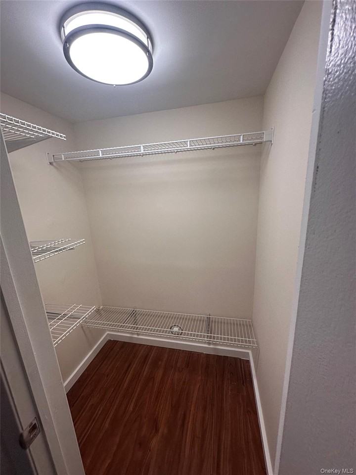 22230 100th Ave - Photo 7 of 11
