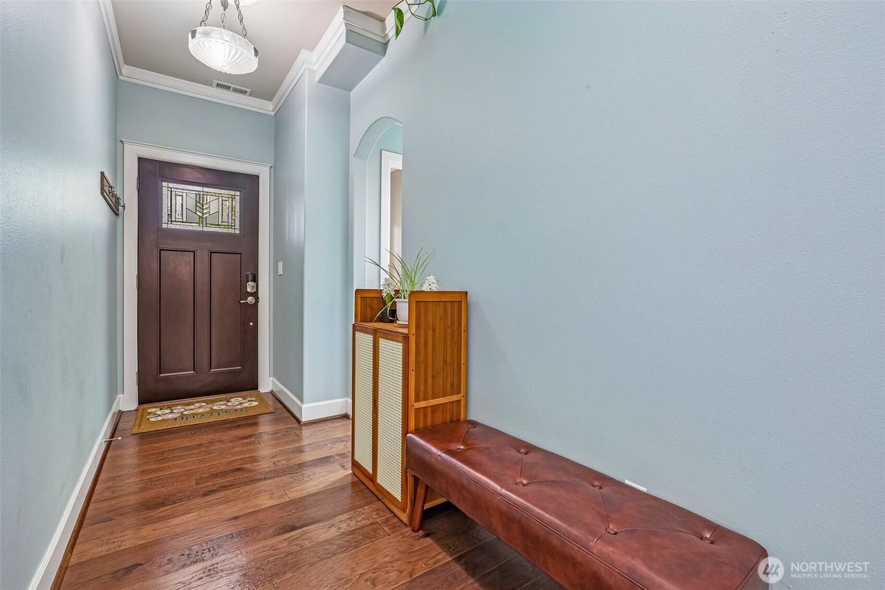 10015 1st St Ne - Photo 4 of 16