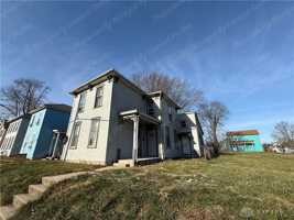 featured image of 808 W North St