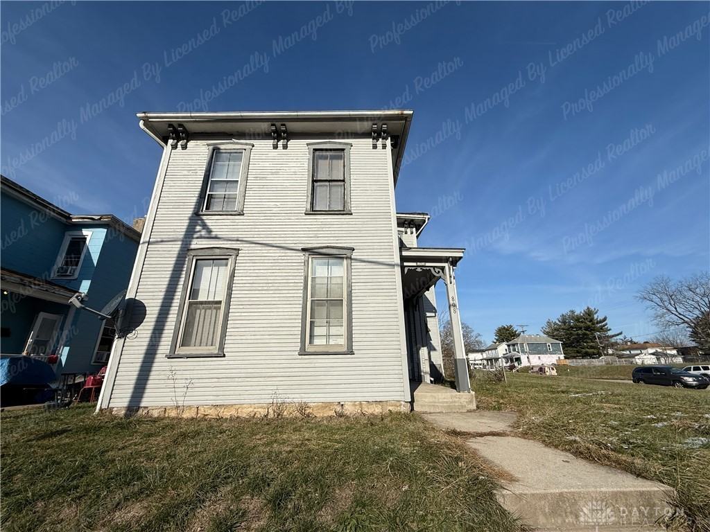 808 W North St - Photo 3 of 28
