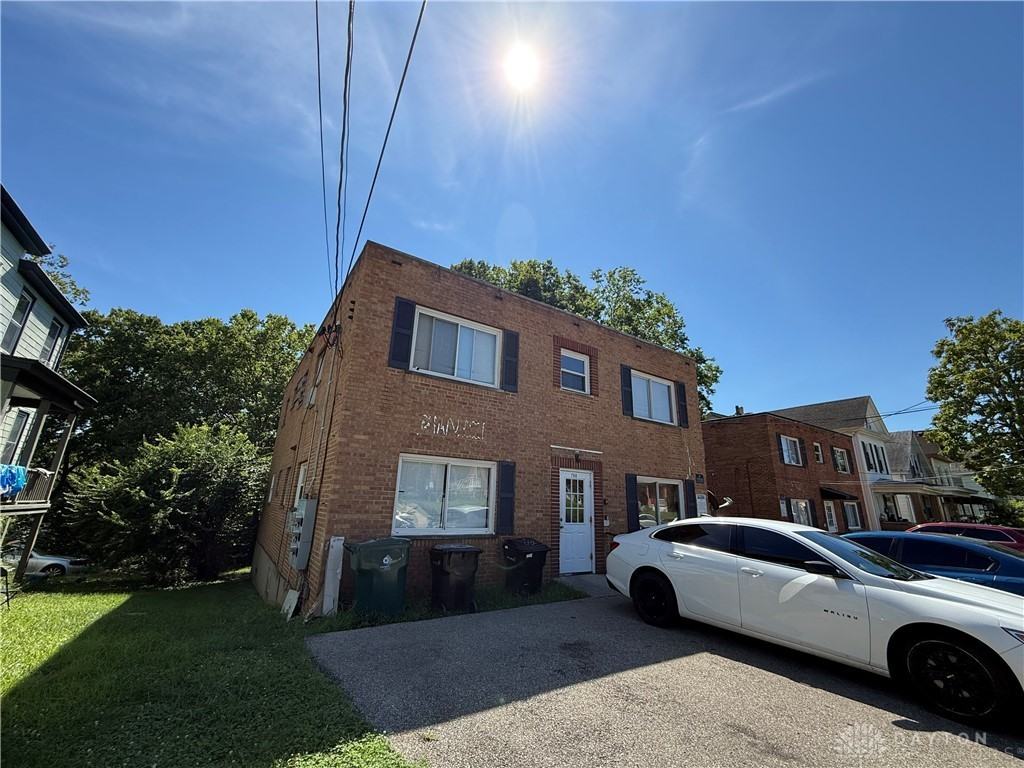 780 Wells St - Photo 2 of 15