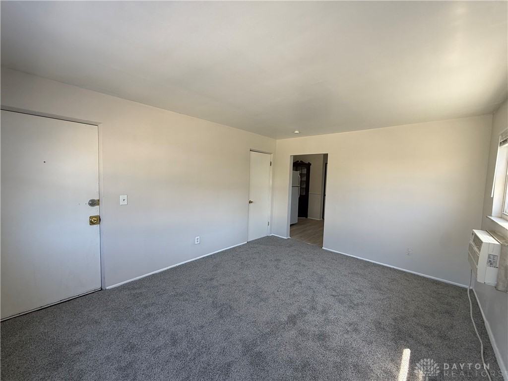 780 Wells St - Photo 4 of 15
