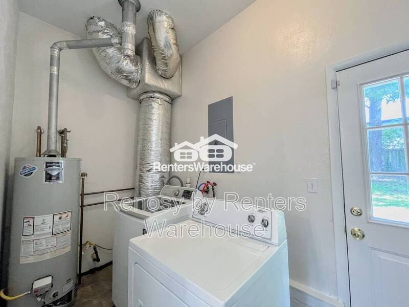 2444 Tullibee Dr - Photo 4 of 27