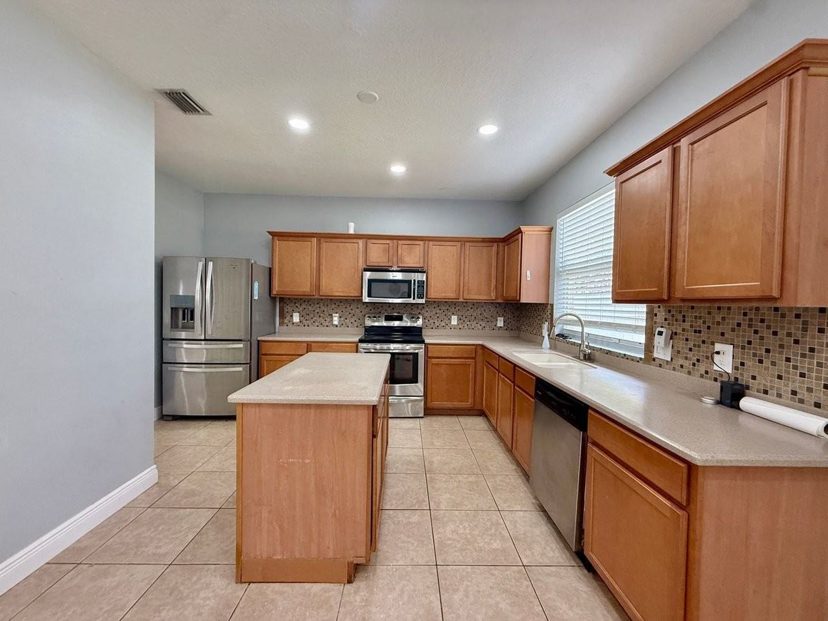 4205 Canby Dr - Photo 3 of 24