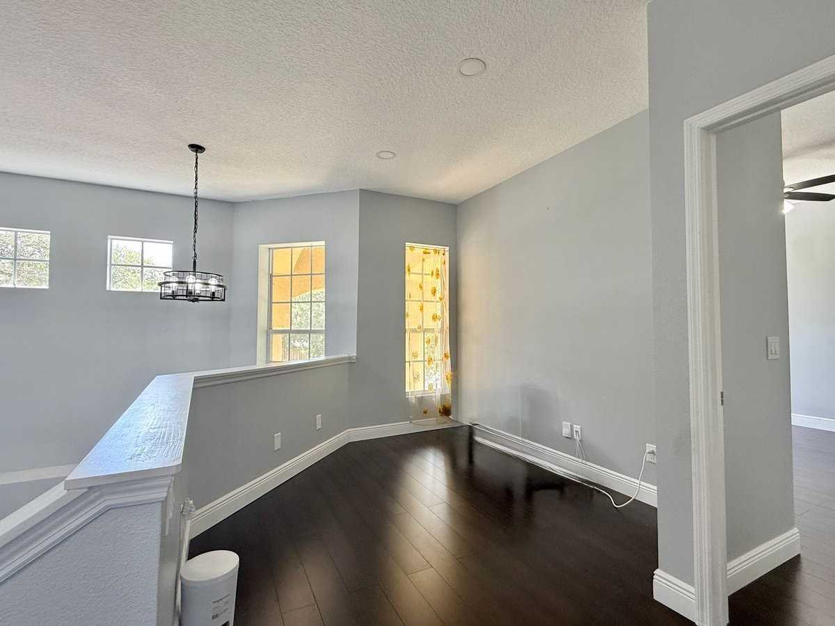 4205 Canby Dr - Photo 5 of 24