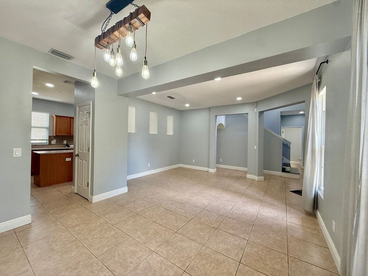 4205 Canby Dr - Photo 5 of 24