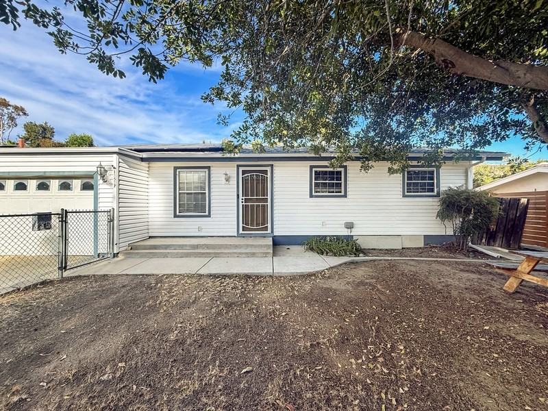 13537 Carriage Rd - Photo 2 of 18