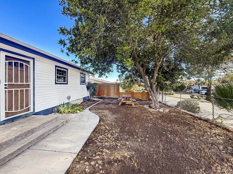 13537 Carriage Rd - Photo 3 of 18