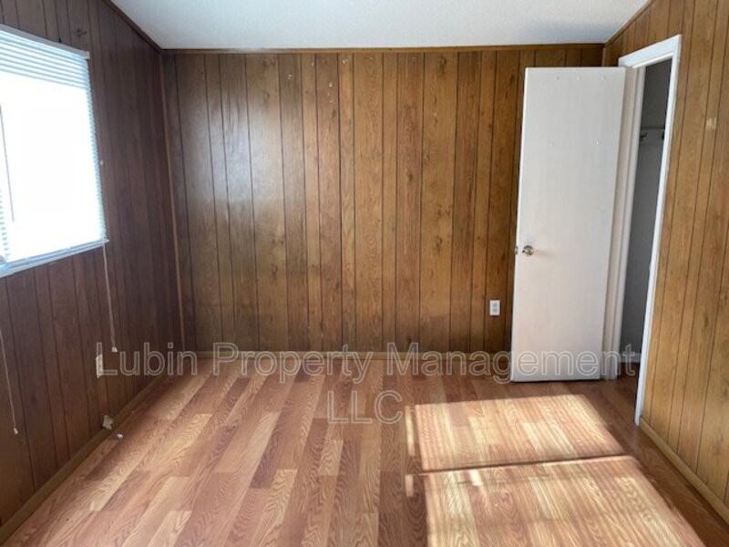 611 Benham Ave - Photo 7 of 7