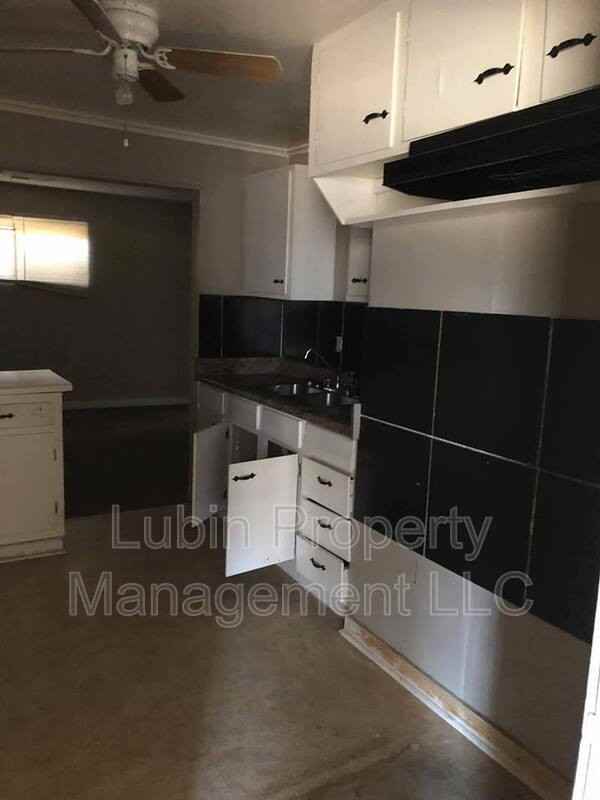 1927 Glory Cir - Photo 3 of 8