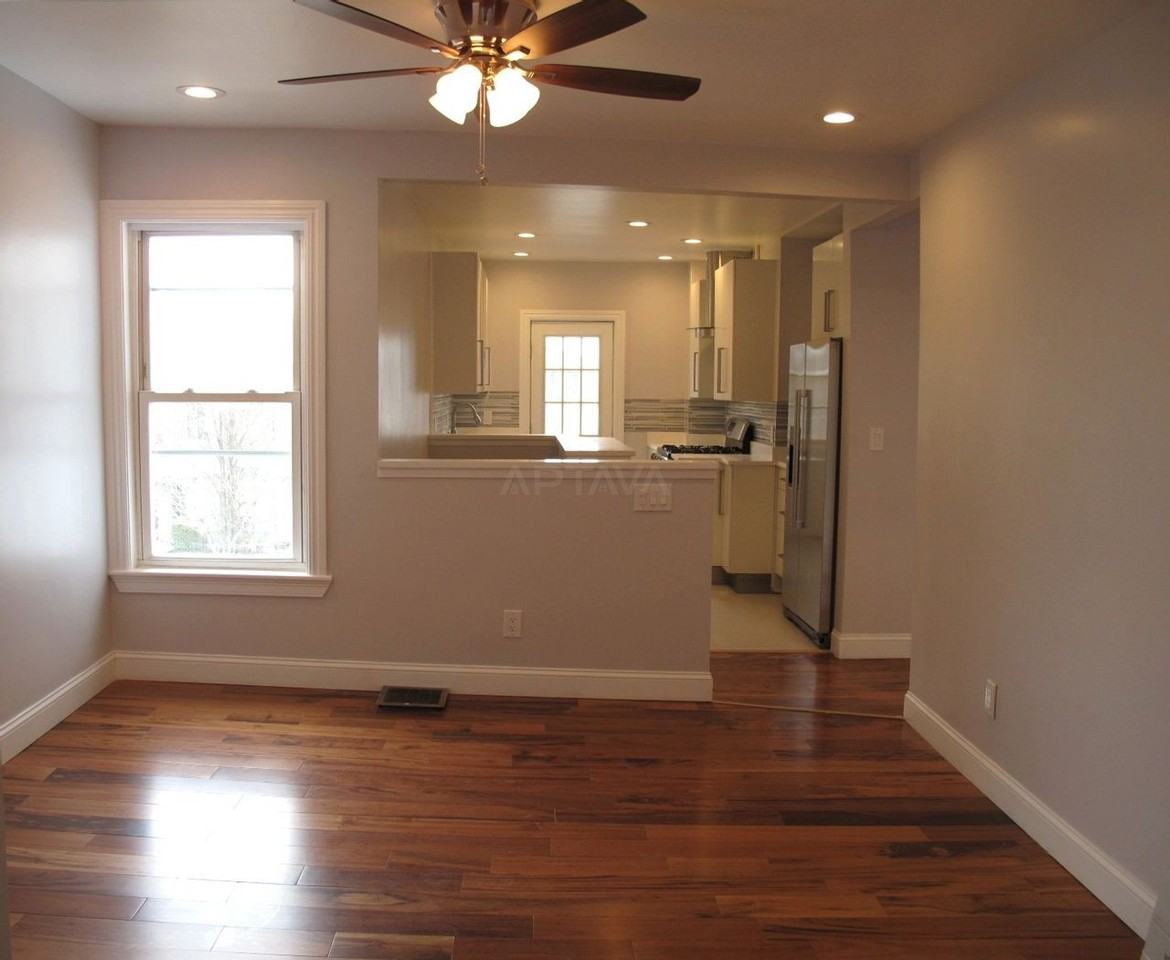 163 Main St #2 - Photo 3 of 10