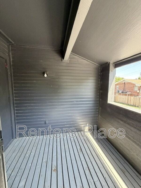 1207 S Quaker Ave #211 - Photo 4 of 9