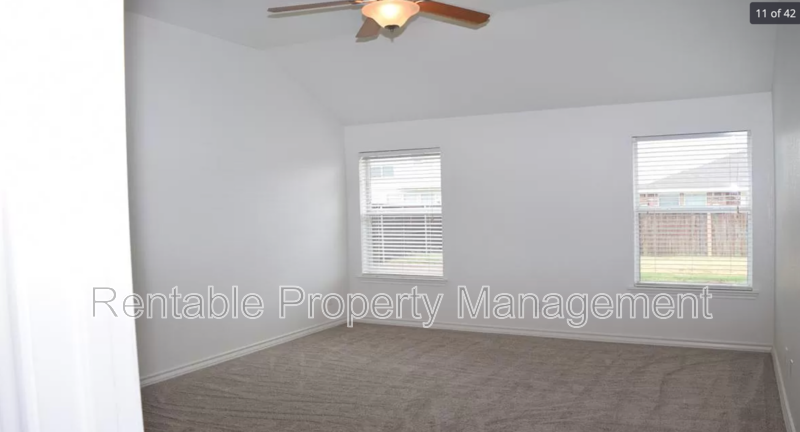 4704 Sailboat Dr - Photo 7 of 13
