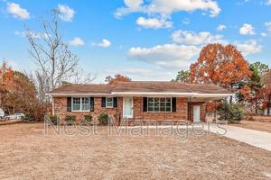 featured image of 909 Kaywood Dr