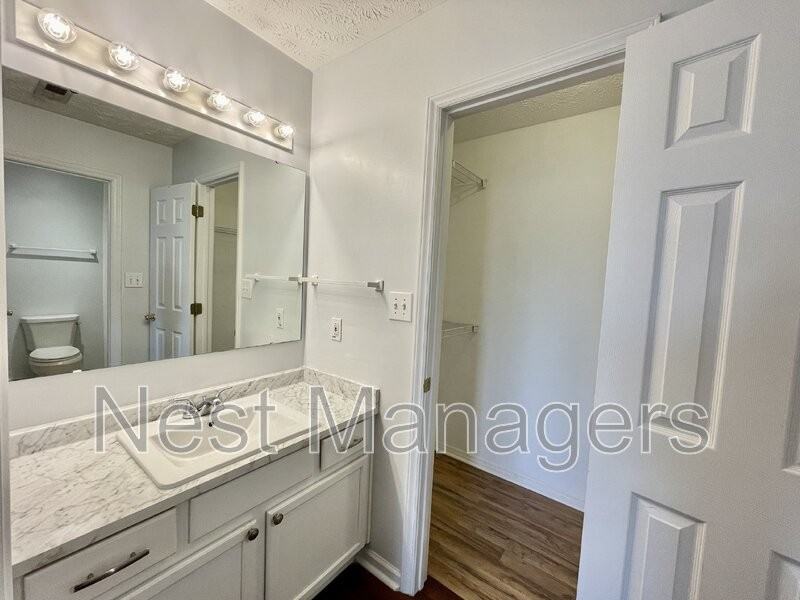 123 Howell Pl - Photo 5 of 19