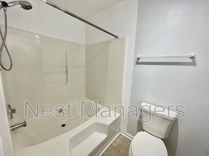 123 Howell Pl - Photo 6 of 19