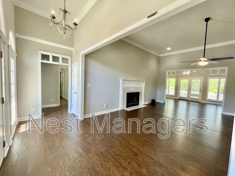 6214 Kirkwall Rd - Photo 5 of 39