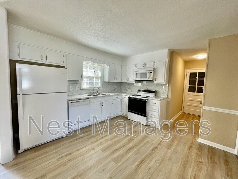 5967 Lake Trail Dr - Photo 4 of 21