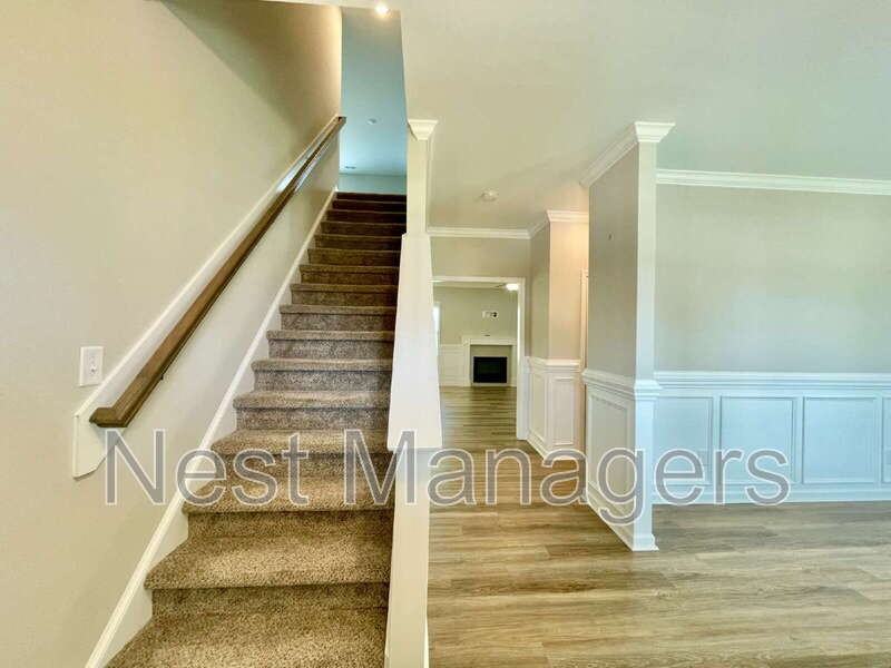 141 Burnside Dr - Photo 2 of 32
