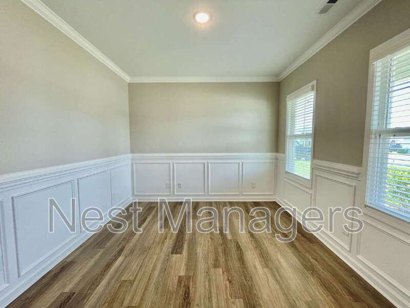 141 Burnside Dr - Photo 4 of 32