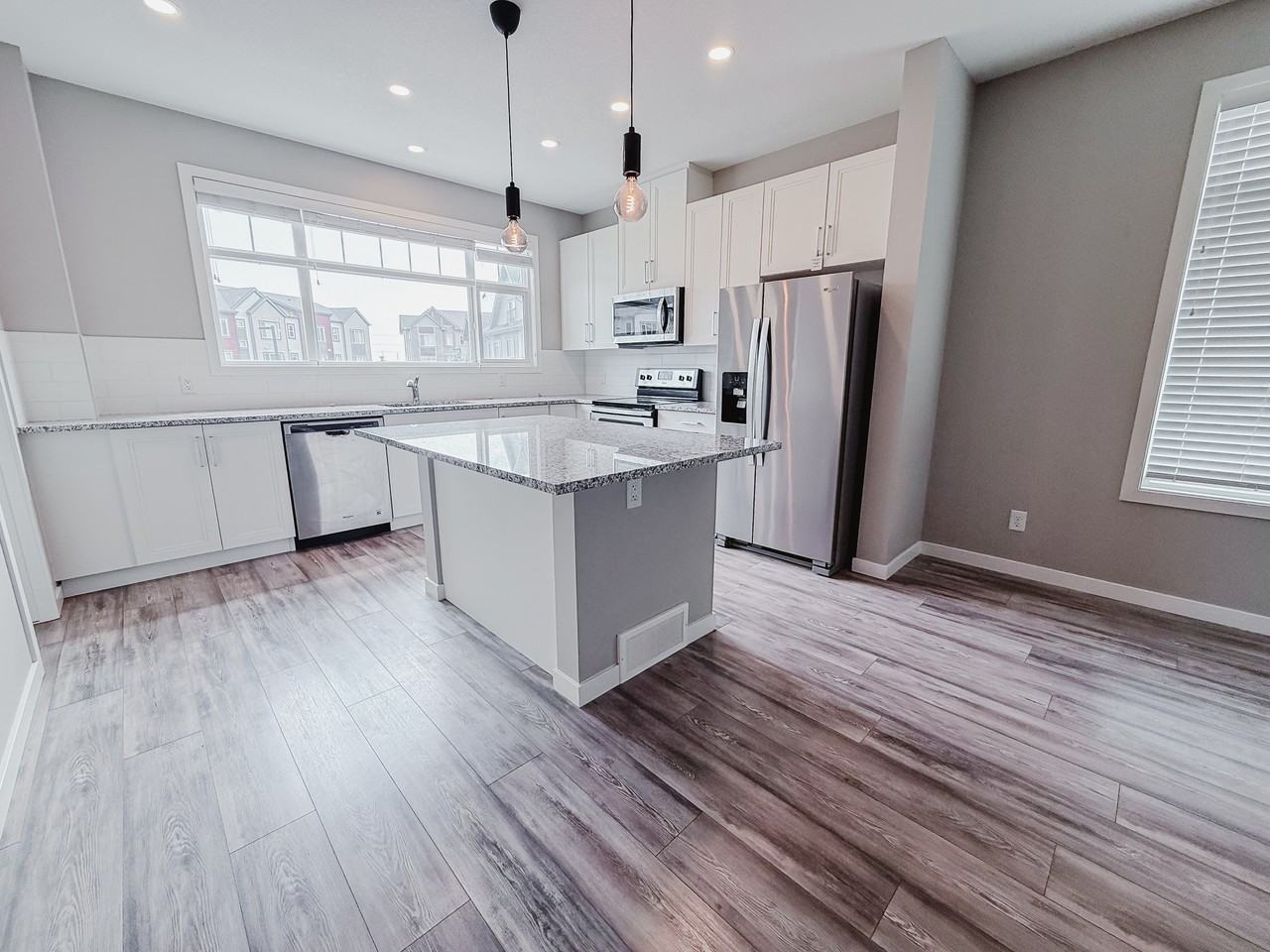 129 Copperstone Pk Se - Photo 2 of 24