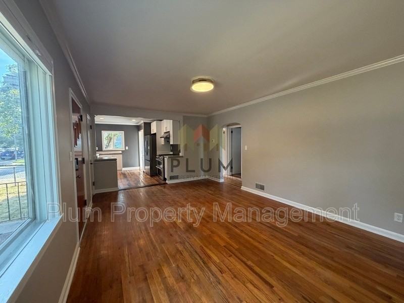 405 W Central Ave - Photo 4 of 30