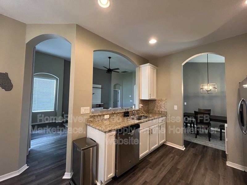 12728 Avelar Creek Dr - Photo 4 of 30