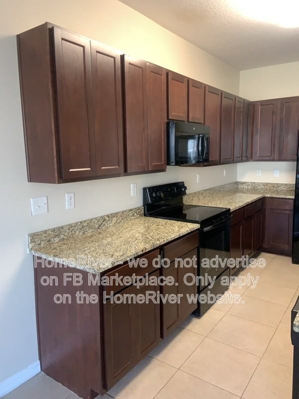 8831 Indigo Trail Loop - Photo 7 of 32