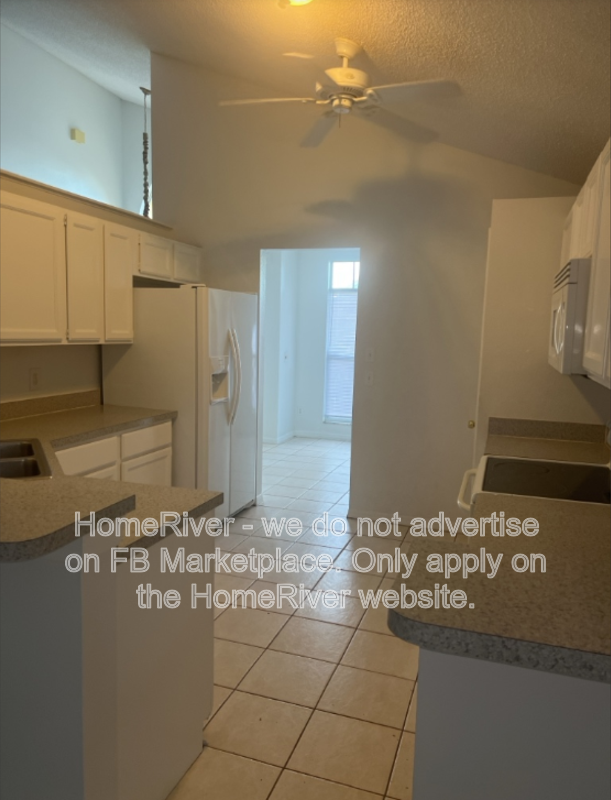2932 Pembridge St - Photo 3 of 13