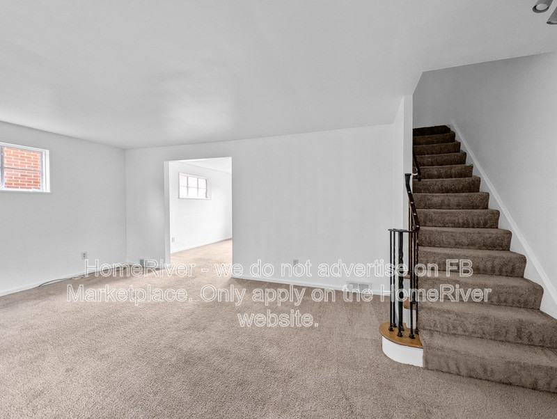 110 Eastern Ave - Photo 4 of 20