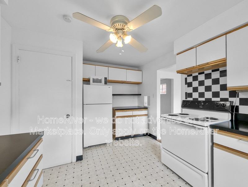 110 Eastern Ave - Photo 6 of 20