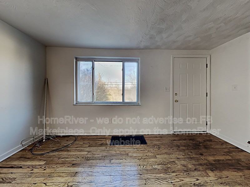 8052 Lincoln Rd - Photo 3 of 37