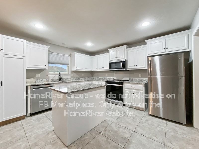 1403 Sw 8th Ter - Photo 5 of 21