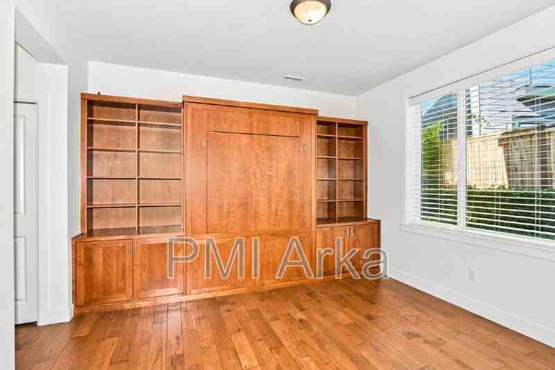 301 Ne Denny Way - Photo 7 of 15