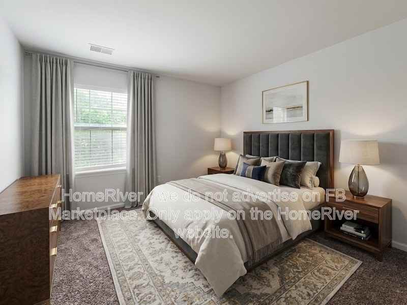 9444 Stately Oak Ln - Photo 6 of 28