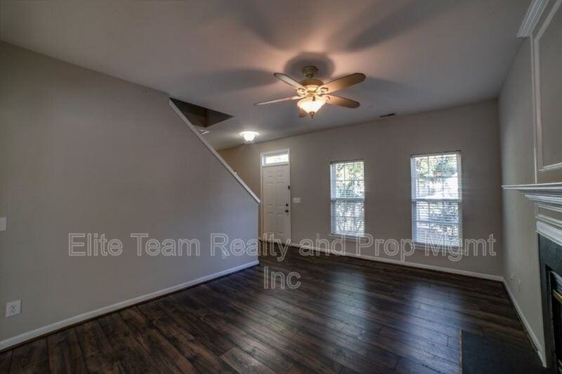 6434 Gatesville Ln - Photo 3 of 36
