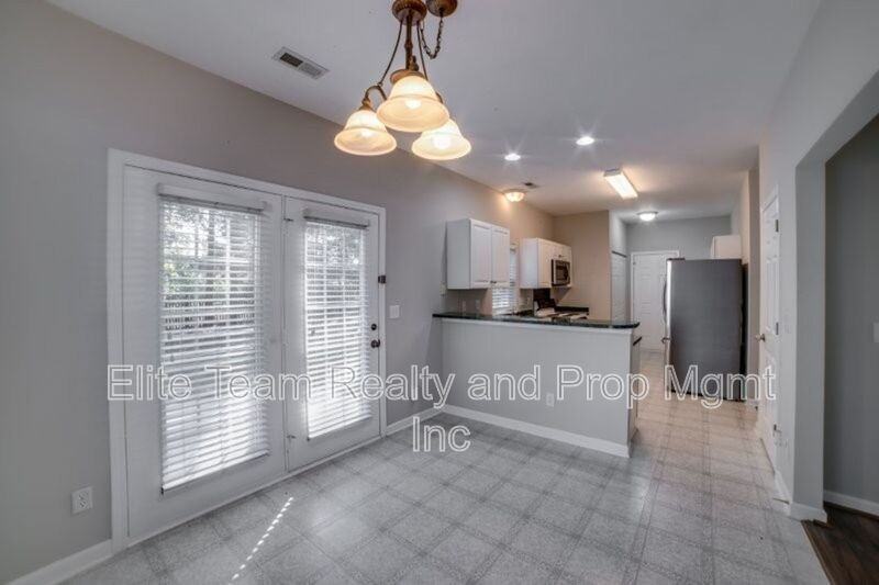 6434 Gatesville Ln - Photo 5 of 36