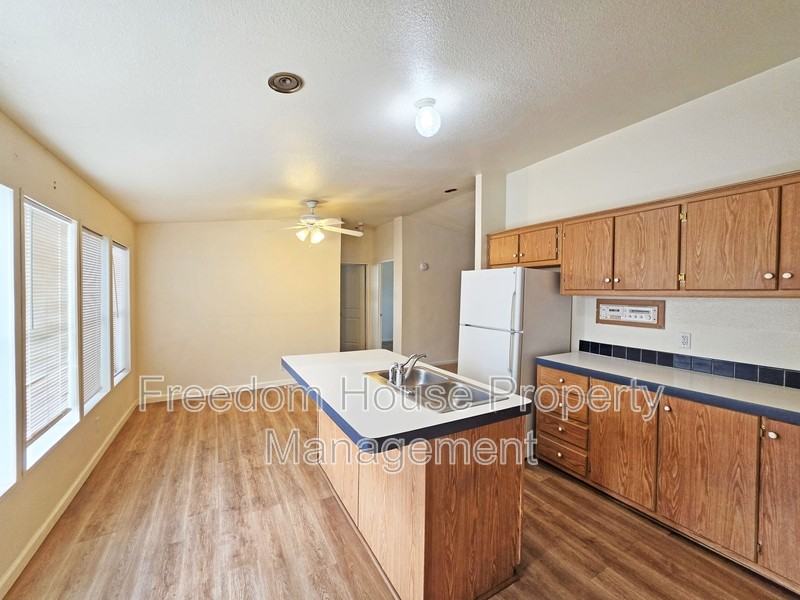 4400 Vicki Ann Rd - Photo 6 of 41