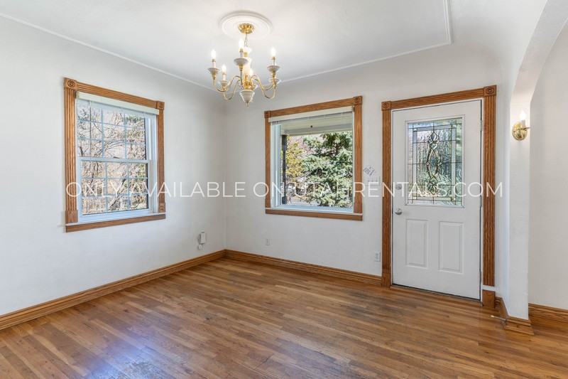 244 Se - Photo 2 of 25