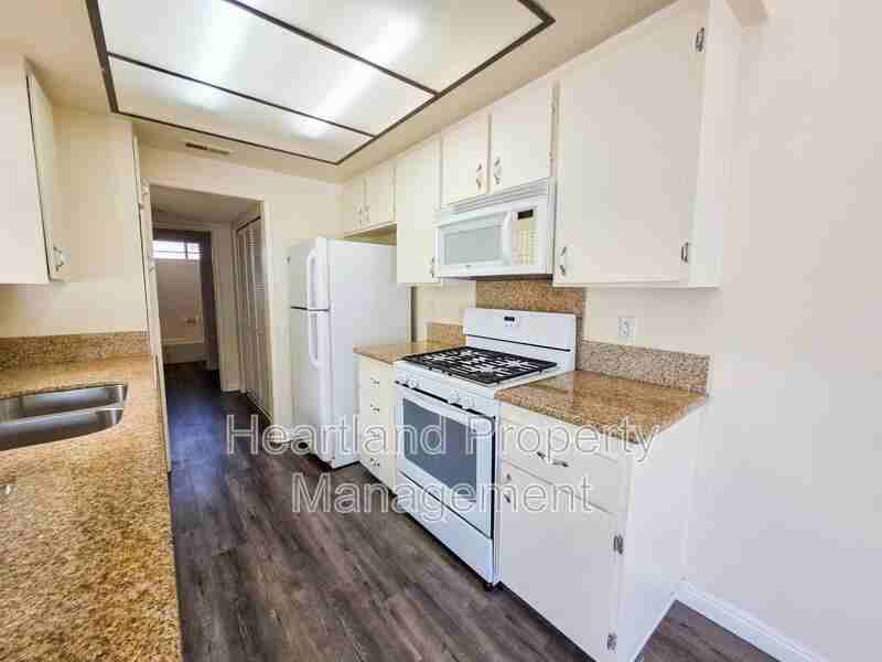 2135 E Valley Pkwy #75 - Photo 4 of 12