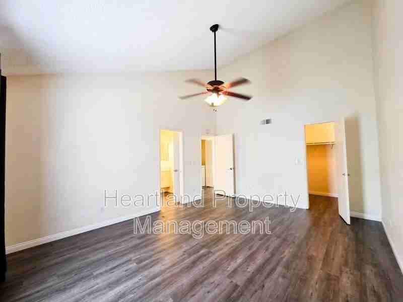 2135 E Valley Pkwy #75 - Photo 5 of 12