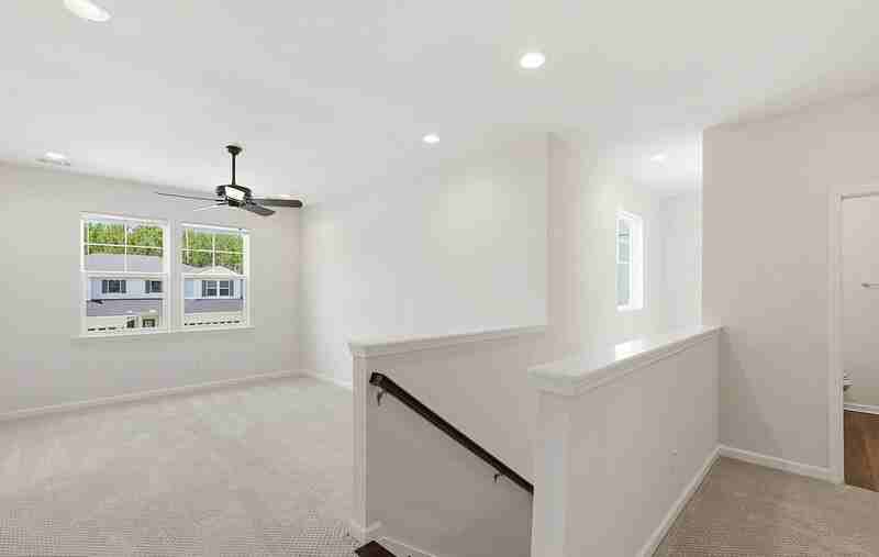 99 Small Pine Ln - Photo 7 of 32