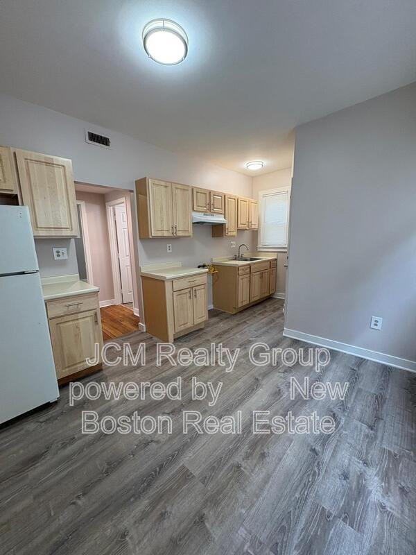 41 Hiawatha Rd #2R2ndFL - Photo 2 of 21