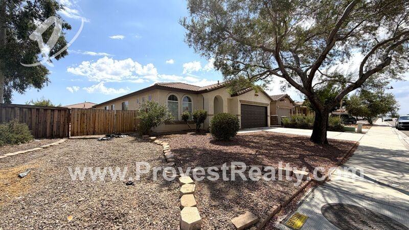 12383 Luna Rd - Photo 3 of 24
