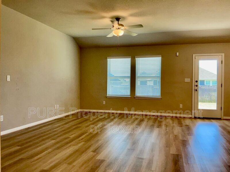 1013 Otello Way - Photo 3 of 26