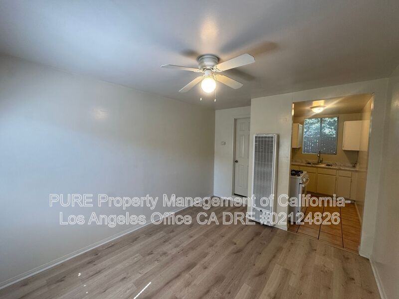 2219 Pacific Coast Hwy #14 - Photo 3 of 8