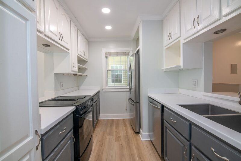 909 Morning Sun Dr - Photo 5 of 32