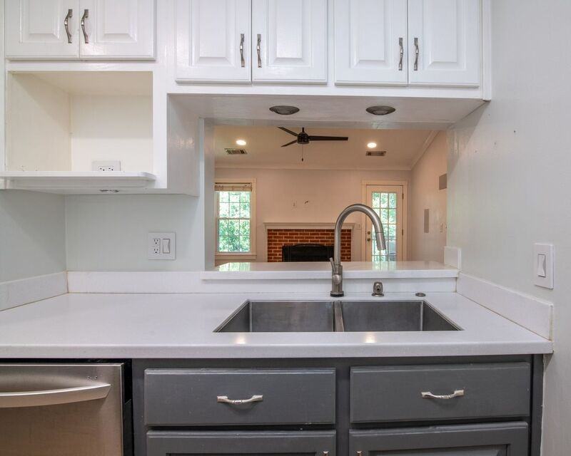 909 Morning Sun Dr - Photo 7 of 32